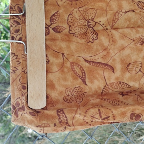 Skirt - Picture 2 of 8